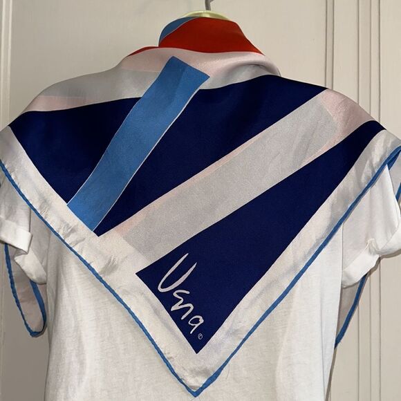 Vtg 60s/70s Vera Neumann red, light blue, navy blue & white large square scarf - Picture 9 of 10